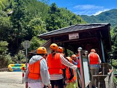 -安吉龙王山峡谷漂流