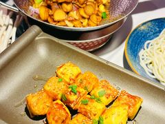 -雀舞云南菜(天津天河城购物中心店)