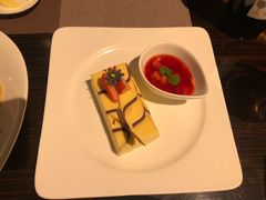 精致甜点拼盘-上海东方佘山翰悦阁酒店·Vie全日制餐厅