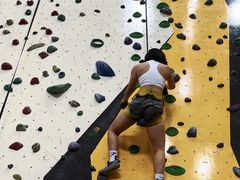 -问山MountQuest攀岩馆