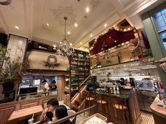 -玛格萝妮比萨屋(四平店)