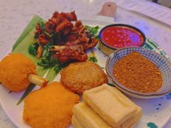 炸物拼盘-浩海火燒雲傣家菜(芮欧百货店)