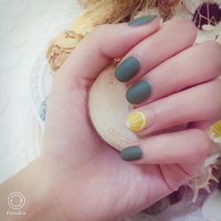 -U mi Nail美甲工作室