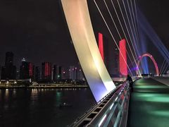 -南京眼步行桥
