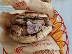 -洪峰浩老北京烧饼夹肉(角门路店)