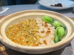 蟹黄煲仔饭-屋里厢上海菜馆