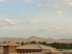 -敦煌山庄摘星阁