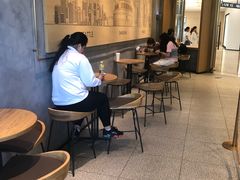 用餐区-星巴克臻选(北京世贸天阶店)