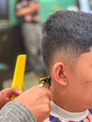 -海文先生国潮烫染男士理发馆