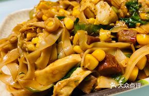Corn and Egg Steamed Rice Noodles