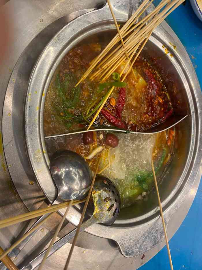 青红串说(八廓商城店)-"明天就要回老家了,今晚朋友带着来撸个串,.