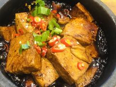 傣家石锅焖豆腐-滇越乘象云南餐厅(次渠店)