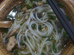 -正宗李家土鸡米线店