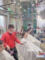 点击看大图 -卡尔诗·科技美肤连锁