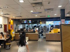 -麦当劳(上海虹桥站30B检票口楼上)