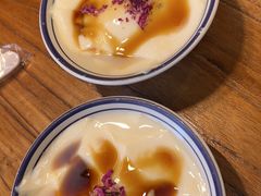 -云阿蛮云南生烫牛肉米线(奉贤路店)