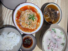 -叁煨蹄花自贡盐帮菜馆(人民广场店)