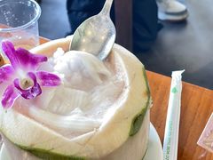 -Chom Cafe and Restaurant