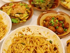 -李与白包子铺(桐梓林店)