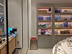 -博士眼镜(罗湖喜荟城店)