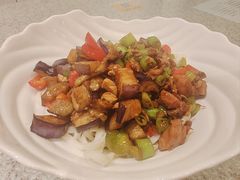 茄子肉丁小公鸡双拼面-乐三里屯面馆(阿那亚店)