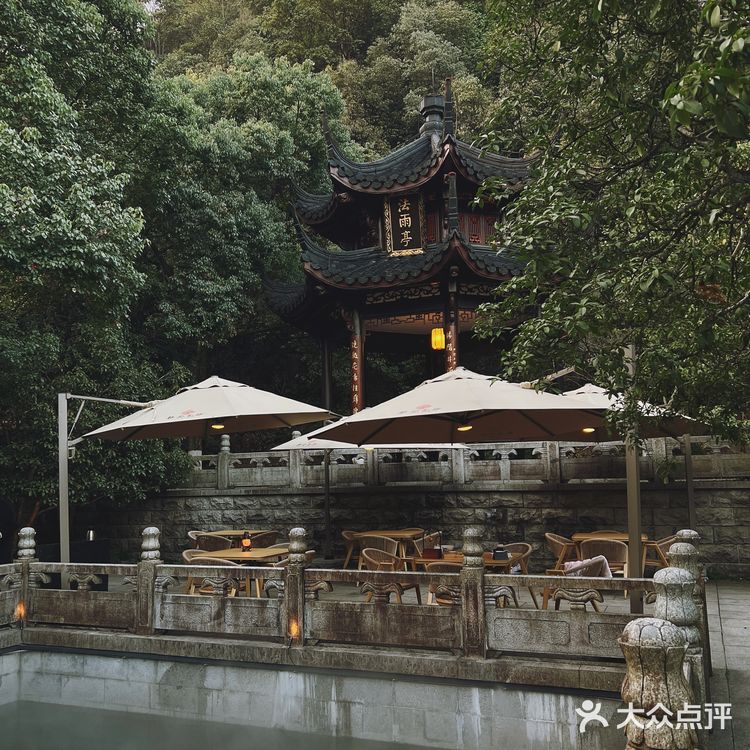 · ️理安寺古称“涌泉禅院”