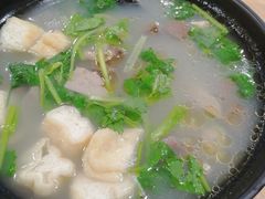 -小杨生煎(金山百联购物中心3楼店)