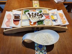 -芸南道·过桥米线(昆明老街旗舰店)