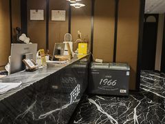 -万泊酒店(长沙五一广场国金中心店)