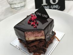 -UNI UNI(环亚凯瑟琳店)
