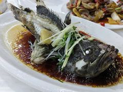 -庆余生平价生猛海鲜(海棠湾林旺夜市店)