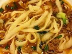 招牌肉臊面-顺溜·手工刀削面·黑金店(铜锣湾店)