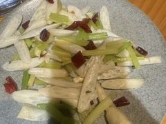 -莲餐厅·湖北菜·潜江小龙虾店(愚园路店)