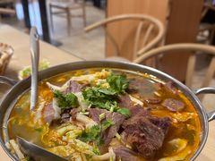 -闫家驴肉老店(华电一校店)
