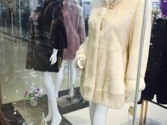 -大营西亚皮草新城