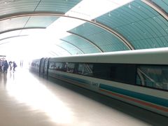 -龙阳路磁悬浮列车总站-停车场