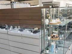 -上海星瀚奔驰4S店(红柳路店)