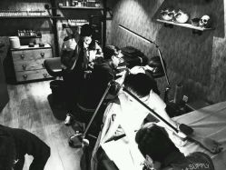 -鳌首刺青纹身 穿孔饰品店