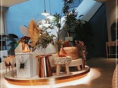 -新华里咖啡书吧(新华书店小寨店)