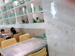大堂-姚姚酸菜鱼·金戈戈香港豉油鸡(喜荟城联名店)