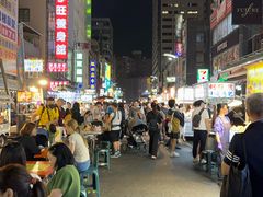 -六合夜市