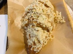 肉松芝士牛角包-咖法森林·咖啡  酒吧(天河店)