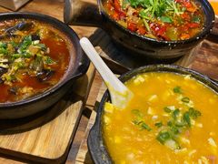 -有红鸡毛店·砂锅菜(抚琴夜市店)