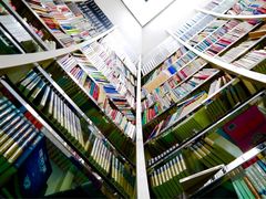 -钟书阁(松江泰晤士小镇店)