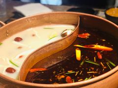 -三人行骨头王火锅(长寿店)
