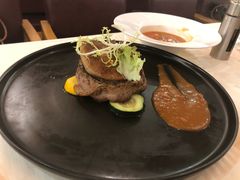 香煎菲力牛排配黑椒汁-红房子西菜馆(淮海中路店)