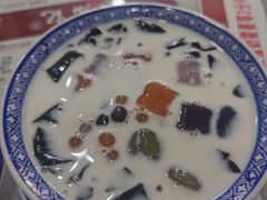 芋圆仙草-港汕记广式牛奶甜品(包头店)