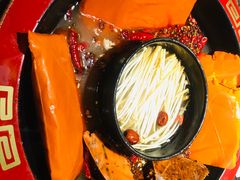 菌汤鸳鸯锅-蜀辣居鲜货老火锅(红牌楼店)