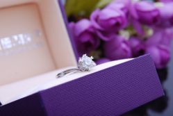 -威德钻石-克拉钻大本营(南京东路店)