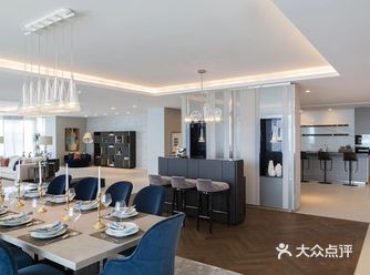 顶层公寓的数量极其有限，是奢华的巅峰之作